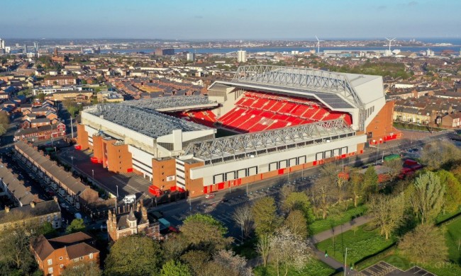 也门继续内战，可容纳5万人的赛文奥林匹克体育场易主（也门战事延续，5万席位的赛文奥林匹克体育场易手）