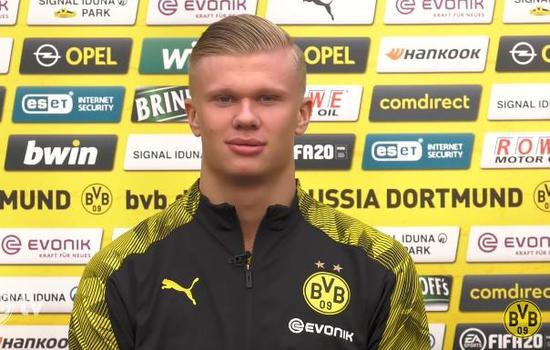 官方：佩德里荣获本赛季巴萨球员奖，生涯第二次获此殊荣（官宣：佩德里当选巴萨本赛季最佳球员，职业生涯第二度加冕）