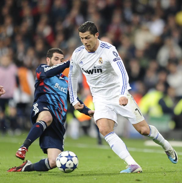 篮球火箭球员社媒晒出训练照（火箭队球员社交平台晒训练照）