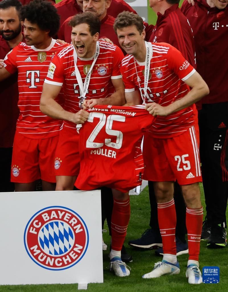 埃芬博格：希望未来乌尔比希成为拜仁一门，目前他是出色替补