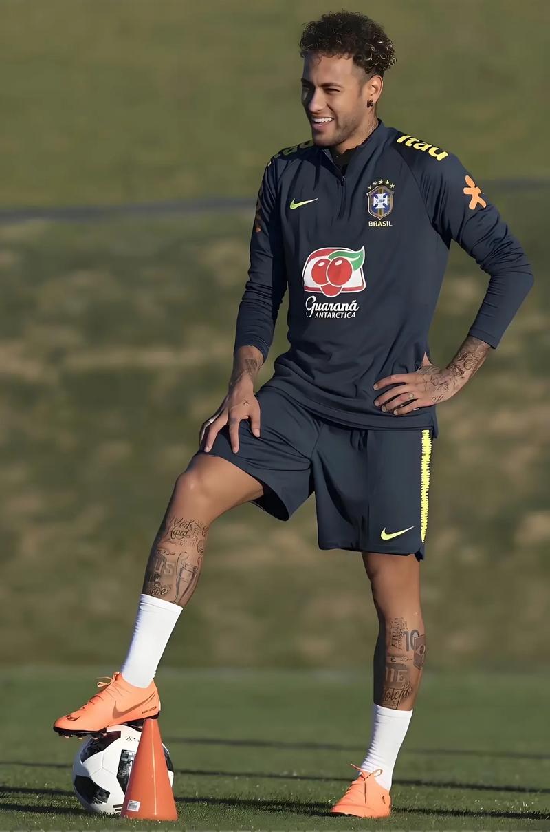 法媒：科纳特已不是皇马首选，巴黎和巴萨也对他感兴趣（法媒：科纳特已非皇马优先目标，巴黎与巴萨亦有意）