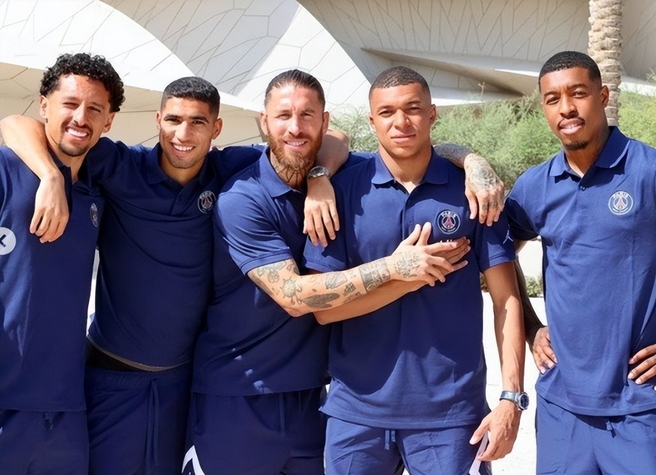 托蒂：说C罗的坏话只能说明你在嫉妒他，他和梅西的水平相当（托蒂：诋毁C罗只是嫉妒，他与梅西实力相当）